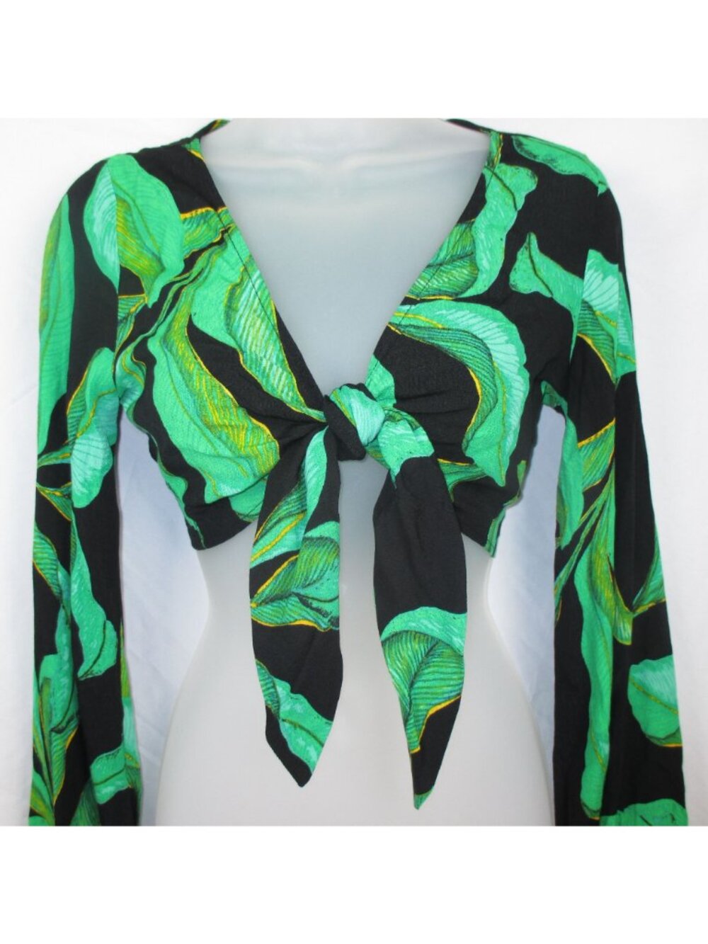 Forever 21 Front Crop Tie Top Tropical Palm Leaves Coachella Festival Size S NEW - Picture 2 of 6